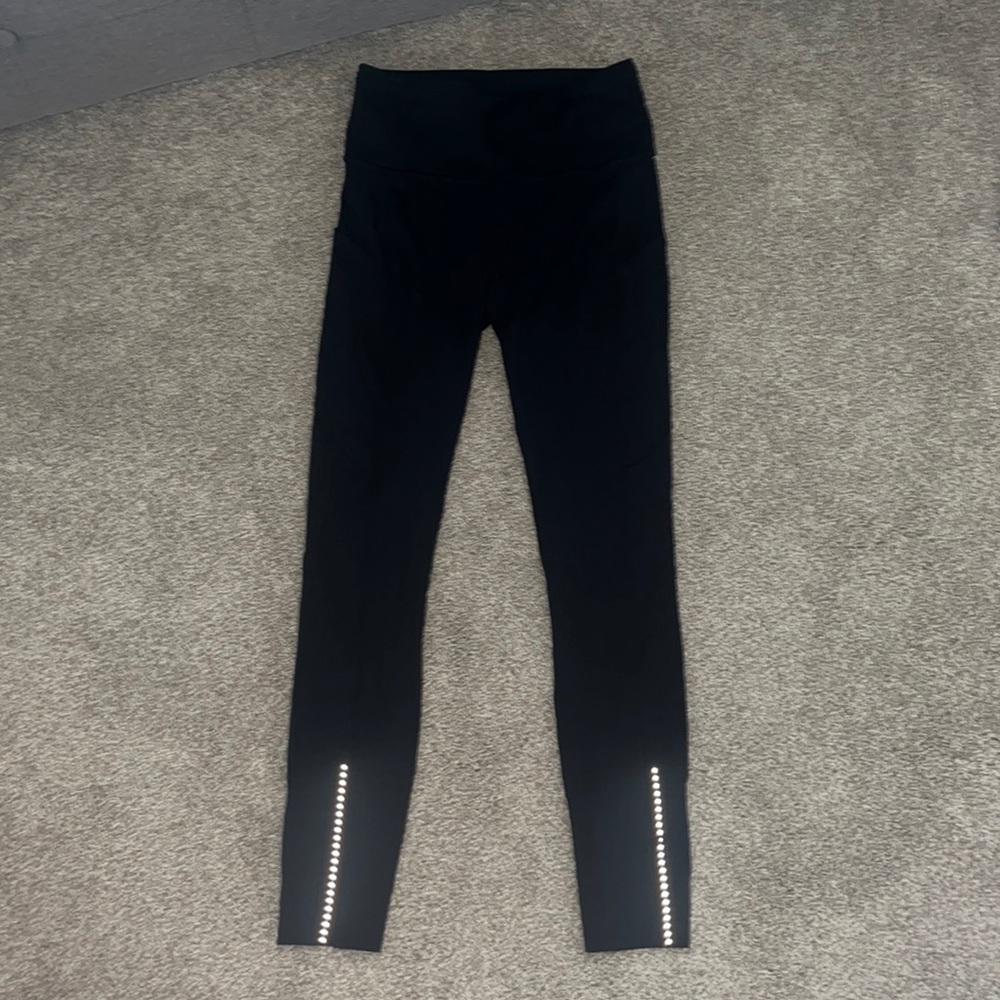 black lulu lemon leggings